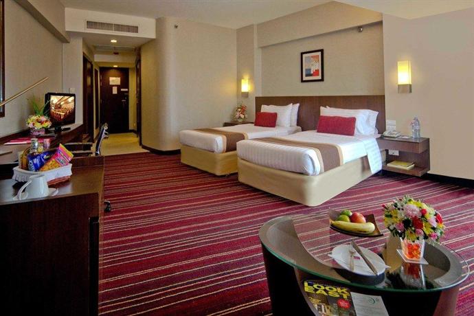 guest friendly hotels in Bangkok - Ambassador Hotel Bangkok - Bedroom