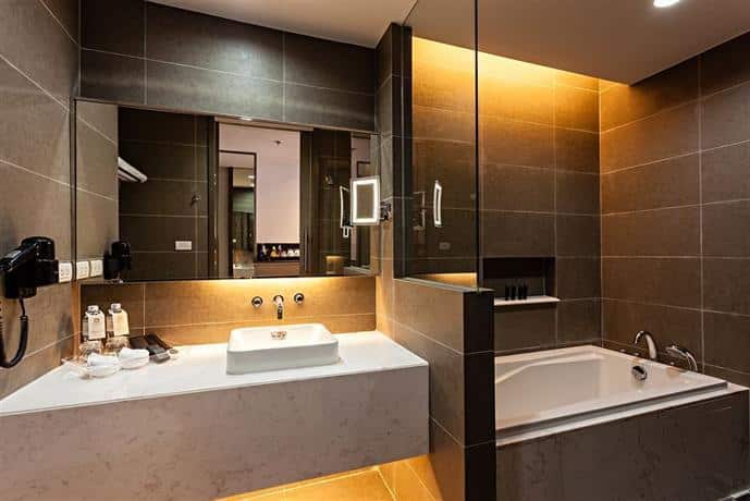 guest friendly hotels in Bangkok - Best Western Premier Sukhumvit  - Bathroom