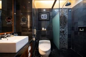 Bali Guest Friendly Hotels - Kuta Seaview Boutique Resort & Spa - Bathroom