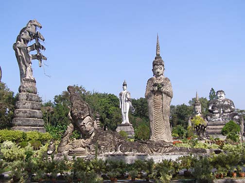 Top 8 Marvelous Places In Nong Khai - sala Keoku buddhist monk