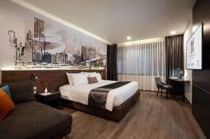 Manhattan Hotel-Bedroom