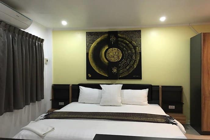 Galaxy Suites Pattaya Hotel-Bedroom