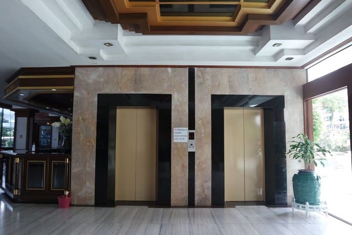 Welcome Plaza Hotel Pattaya-Left