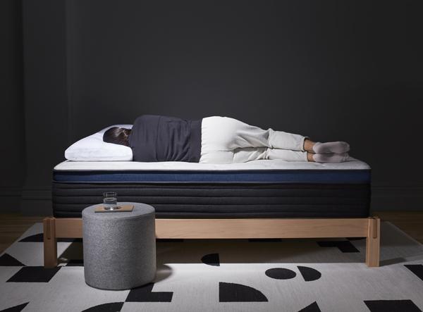 Helix midnght luxe mattress review- best mattress for side sleepers 